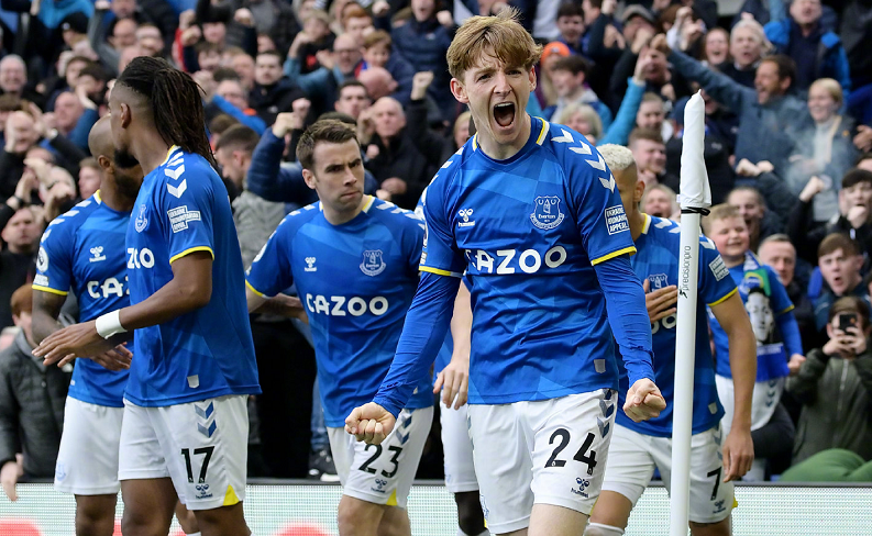 山东泰山足球俱乐部：中超首支积分1500分球队的荣耀之路