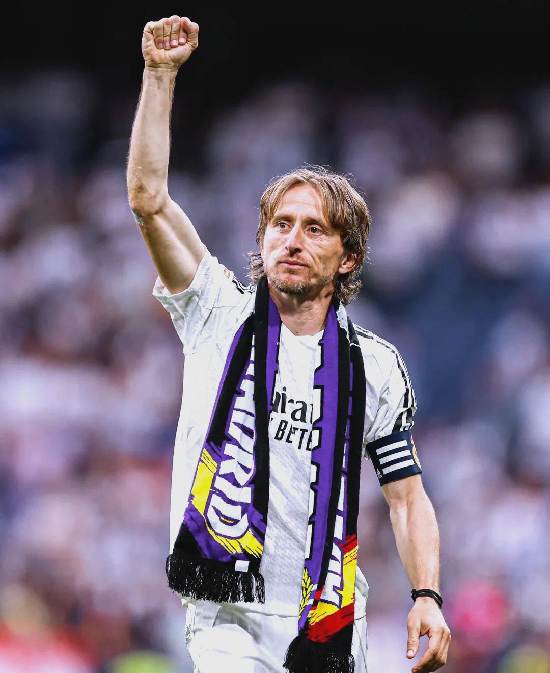 前进之鹰球员因嘲讽施蒂勒鼻子被罚款500欧，现已公开道歉