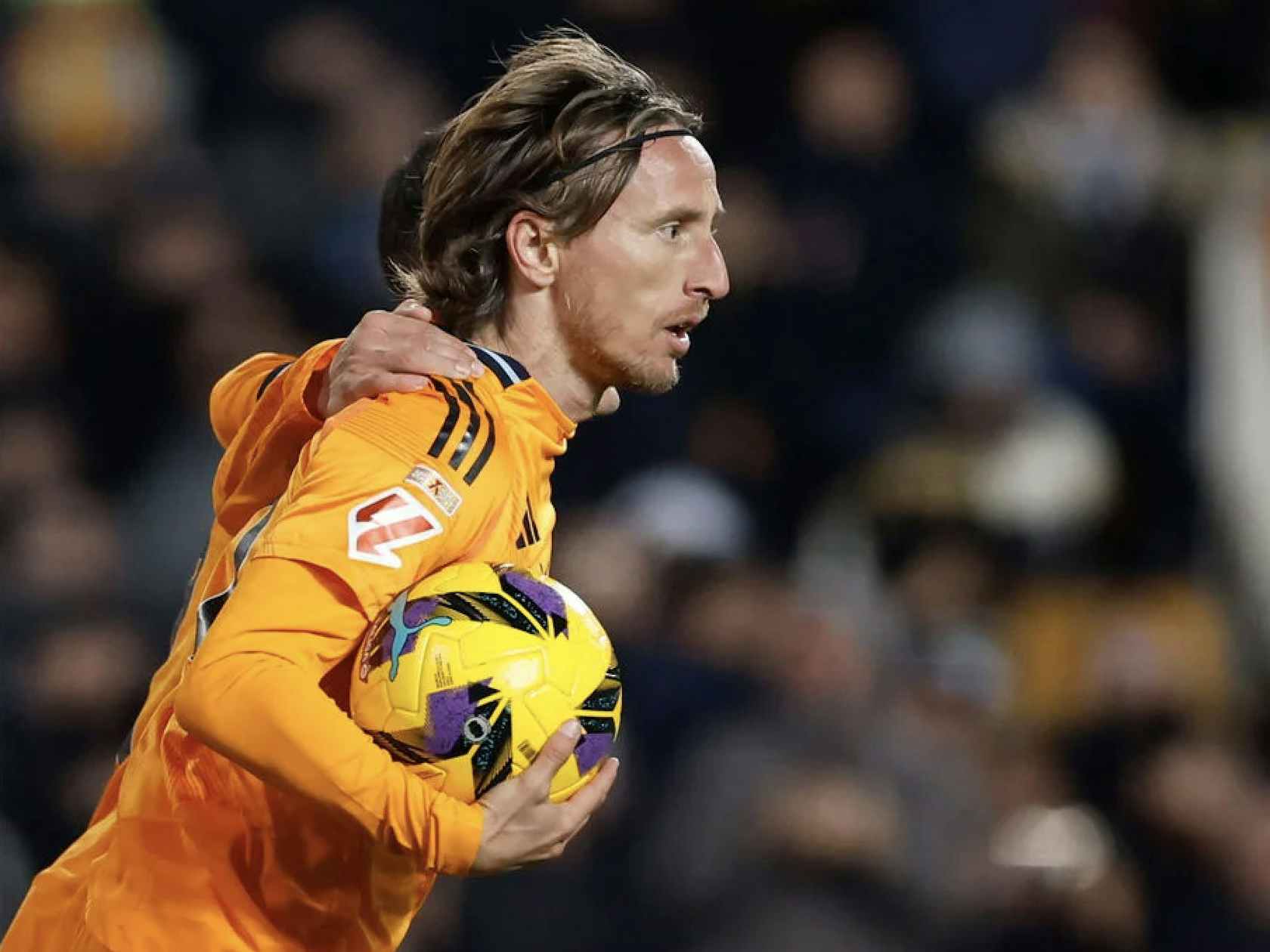 英超战报：米伦科维奇乌龙，霍尔制胜，埃弗顿3-0大胜森林