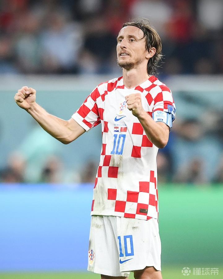 国际米兰三后卫体系稳固