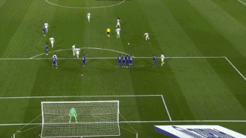 3分22秒，迪亚斯打破自己的哥伦比亚球员欧冠最快进球纪录